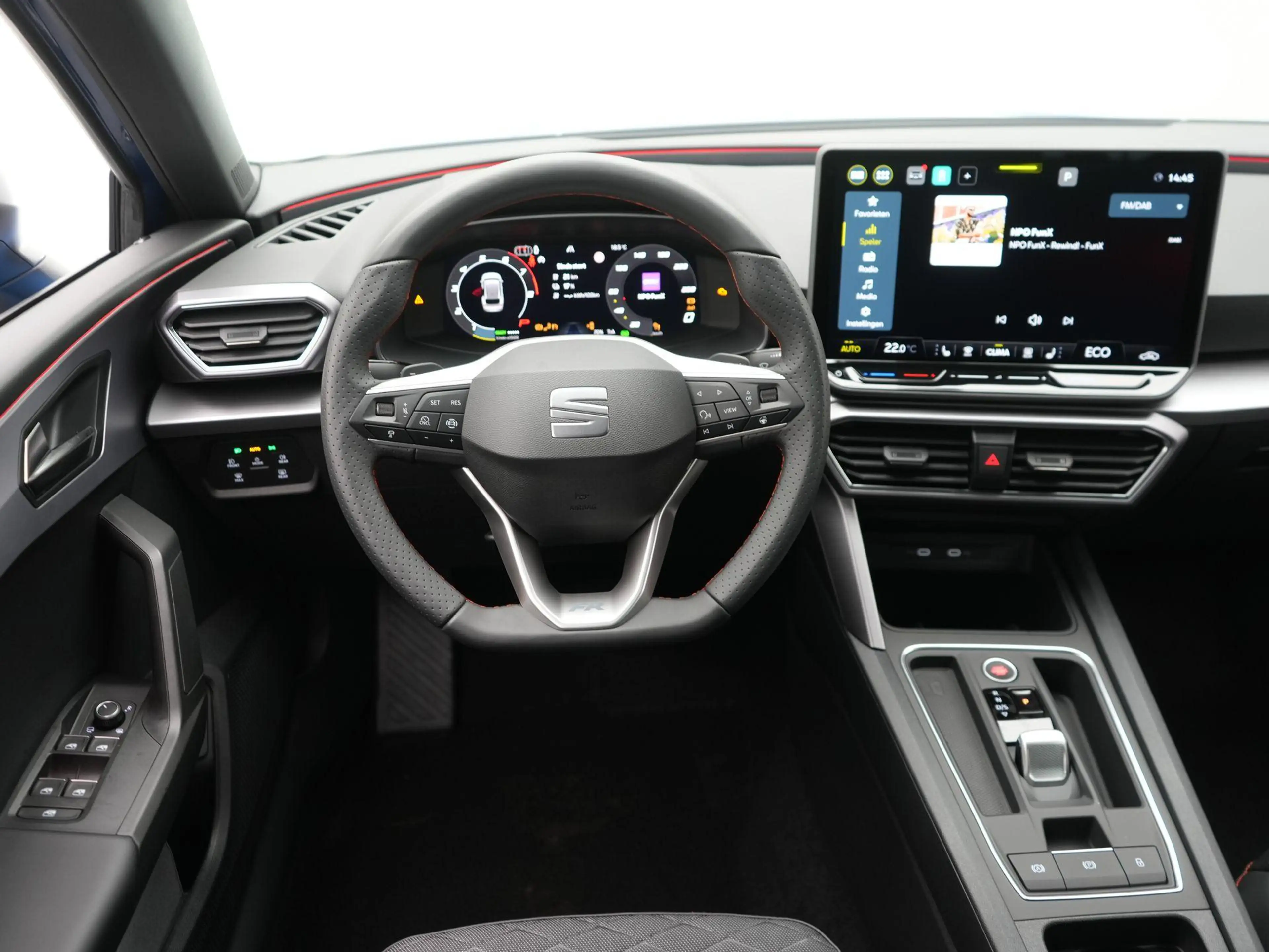 SEAT Leon e-Hybrid Sportstourer FR Business 1.5 TSI eHybrid 150 kW / — photo 13