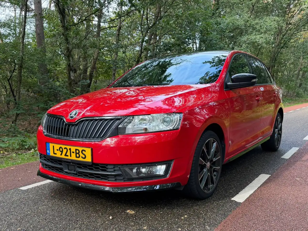 Skoda Rapid/Spaceback Rapid/Spaceback 1.2 TSI Grt Drive — photo 1 of 40