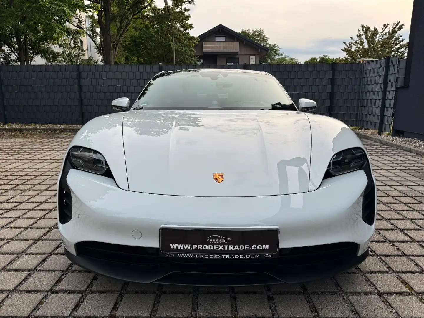 Porsche Taycan GTS Pano*Luft *4lenkung*B-Display*21 RS* - 2