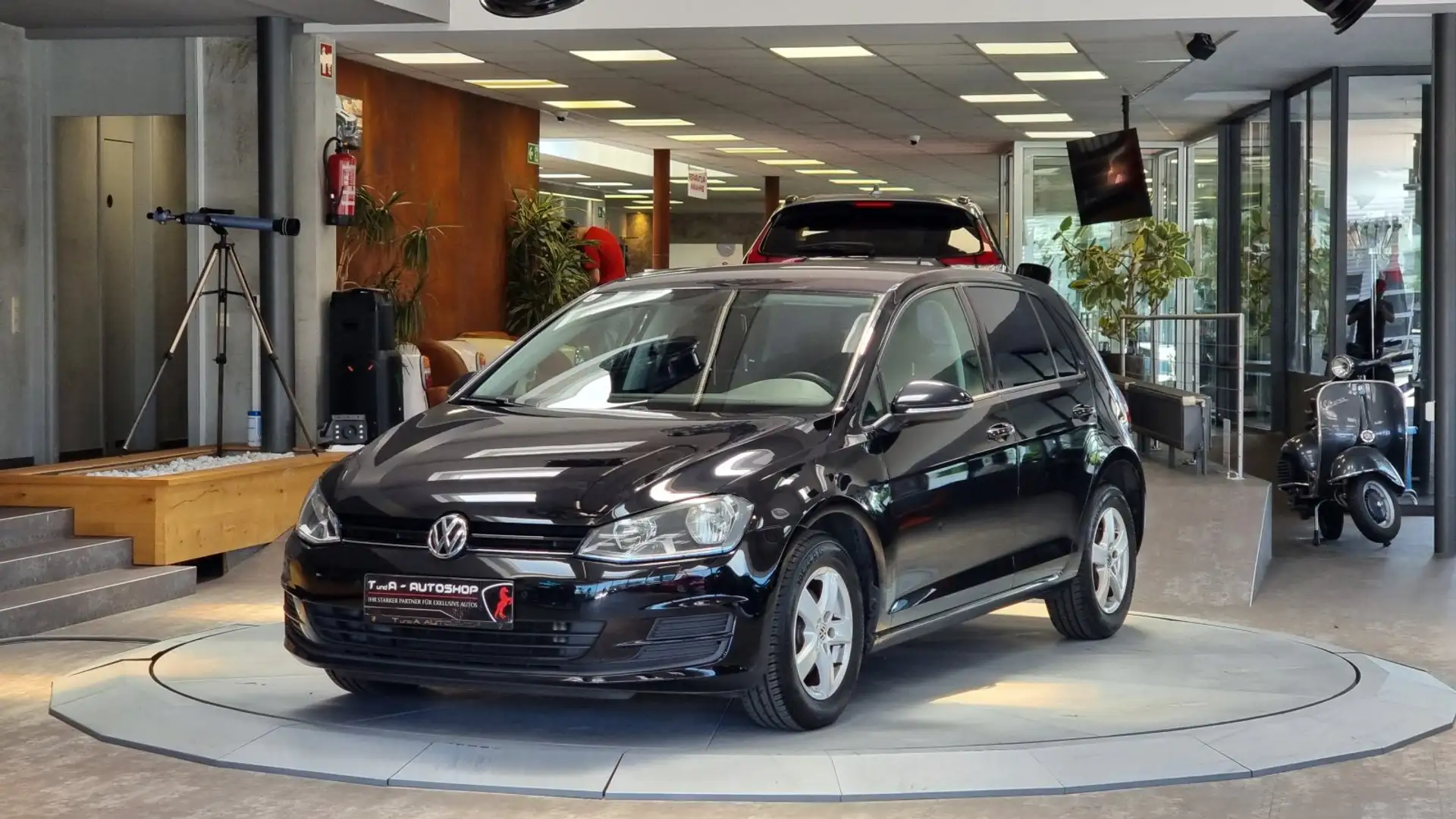 Volkswagen Golf 7 1.6 TDI *Sitzheizung*15Zoll*PDC* Noir - 1