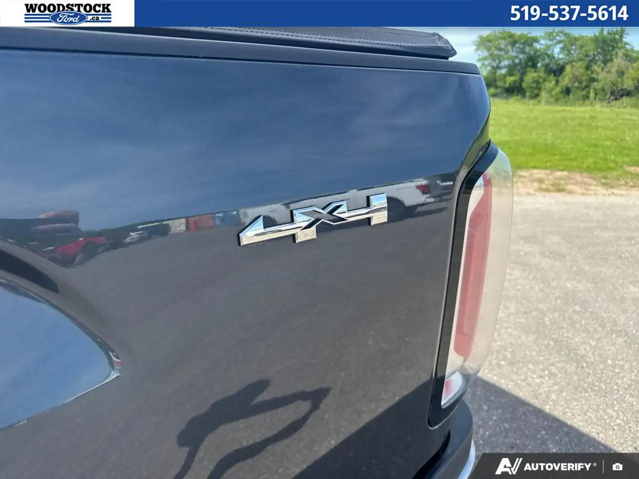 GMC Canyon photo GMC Canyon