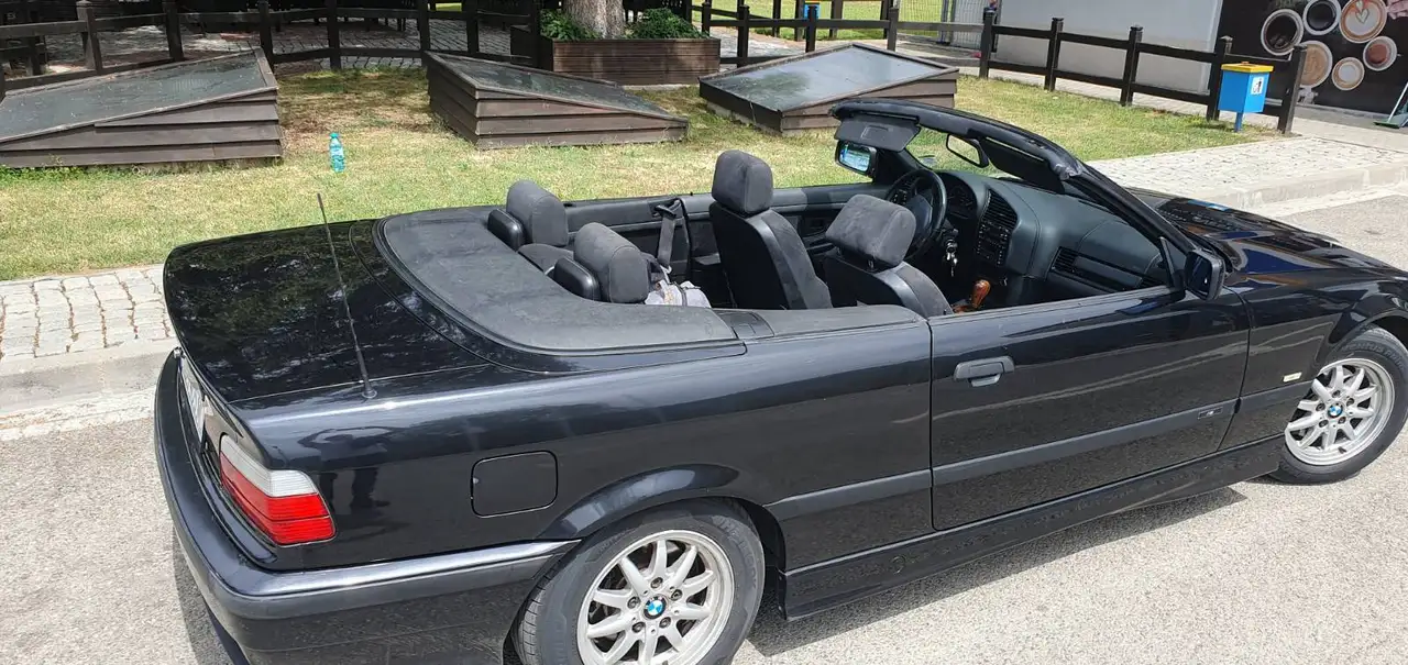 BMW 320i Sport Edition, foto 2