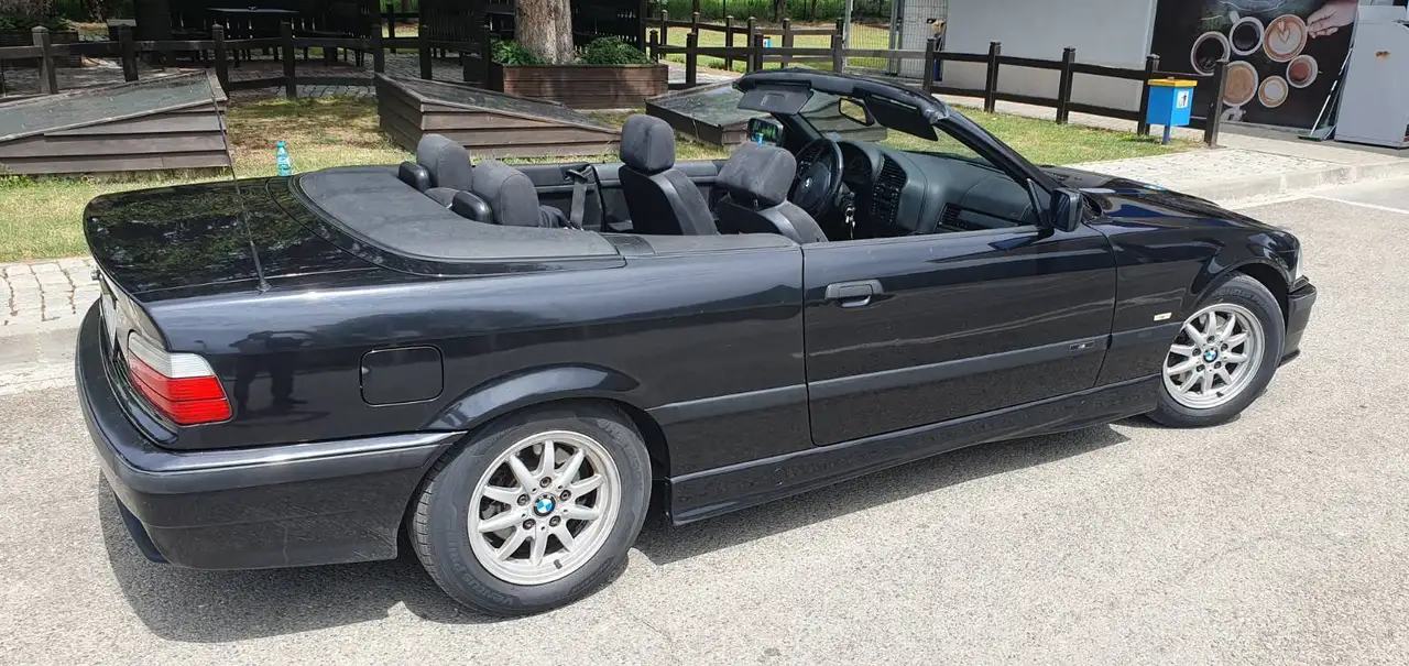 BMW 320i Sport Edition, foto 4