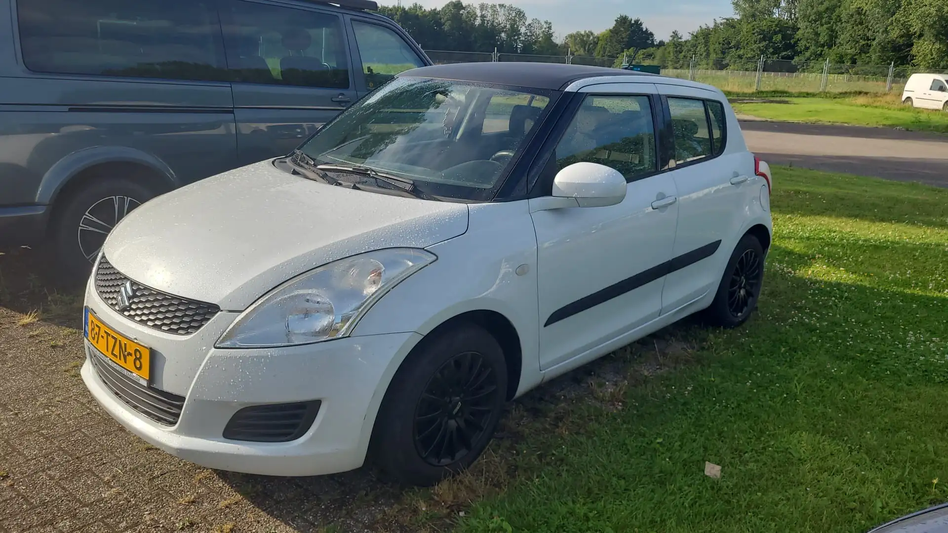 Suzuki Swift 1.2 Comfort EASSS Wit - 1