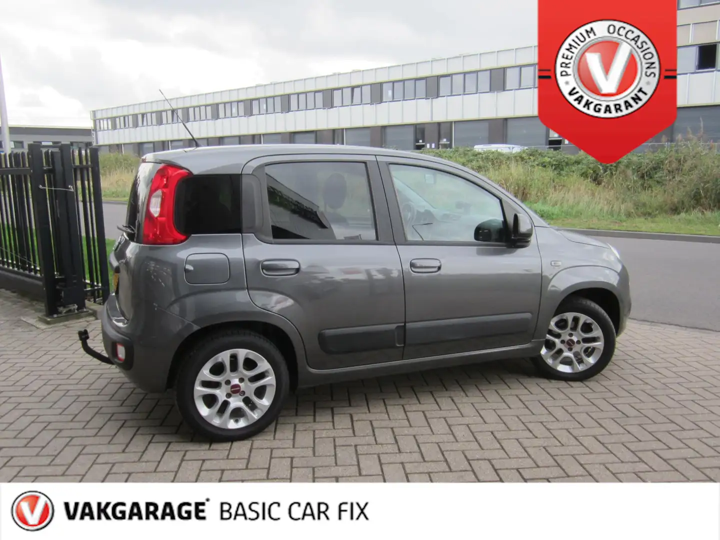 Fiat Panda 0.9 TwinAir Lounge Airco sportvelgen trekhaak Grijs - 2