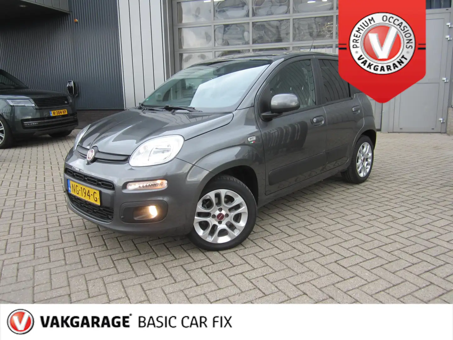 Fiat Panda 0.9 TwinAir Lounge Airco sportvelgen trekhaak Grijs - 1