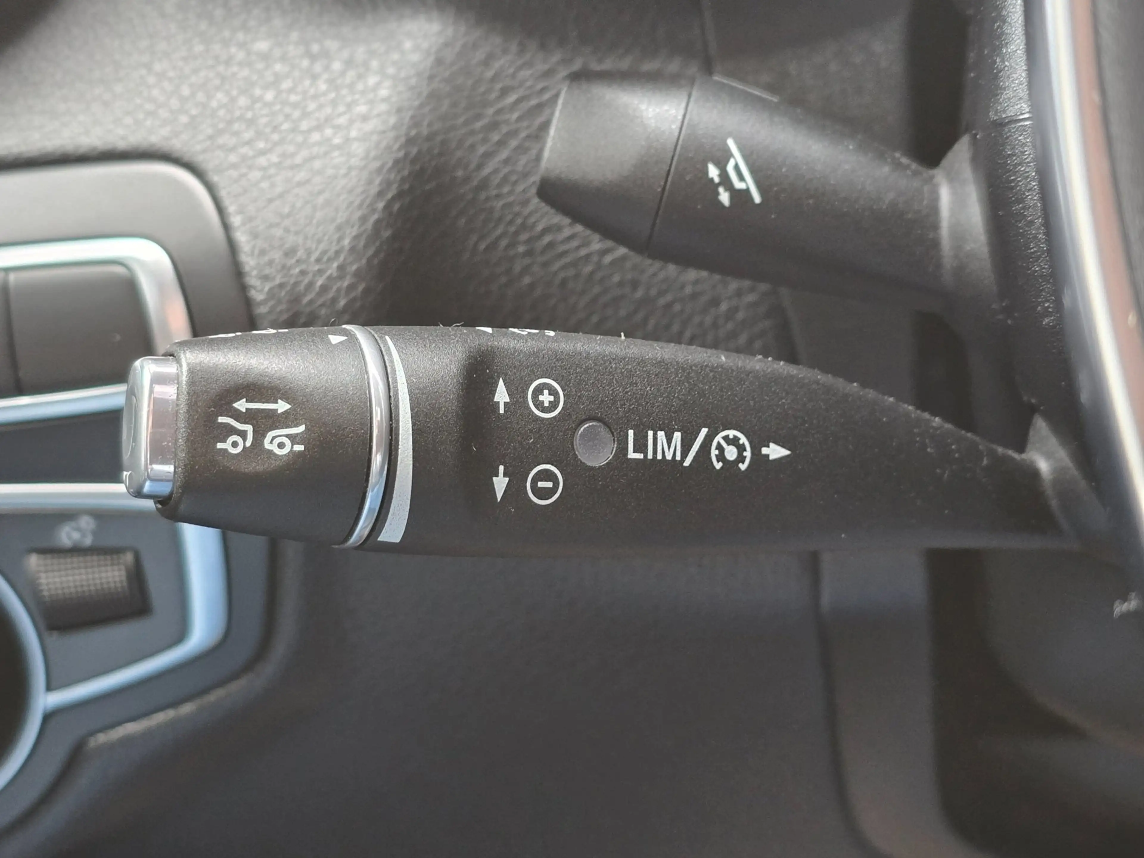 Mercedes-Benz GLC 43 AMG 4MATIC / Memory / Burmester / Head Up / Leder / 36 — photo 9