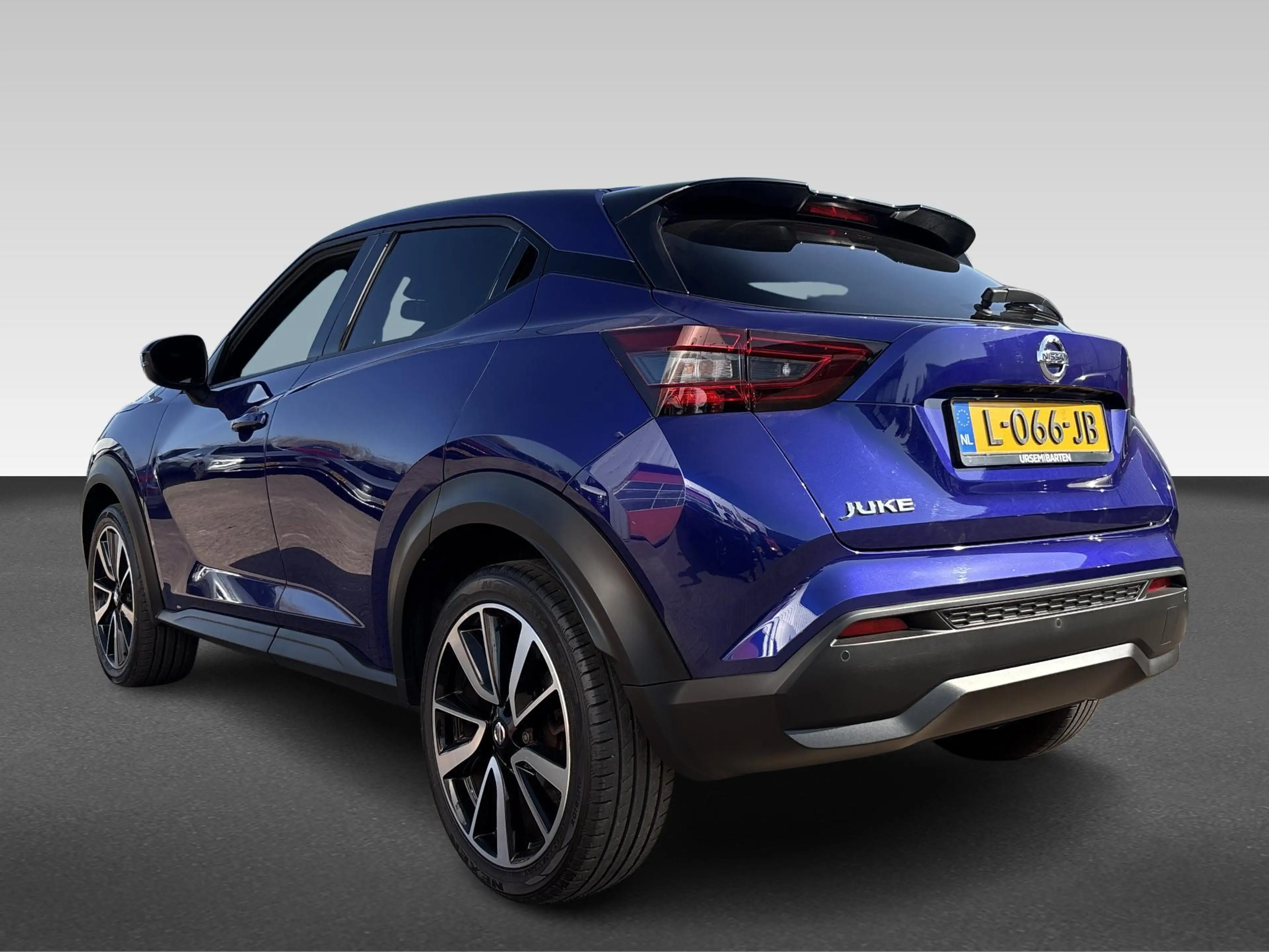 Nissan Juke 1.0 DIG-T N-Connecta — photo 4