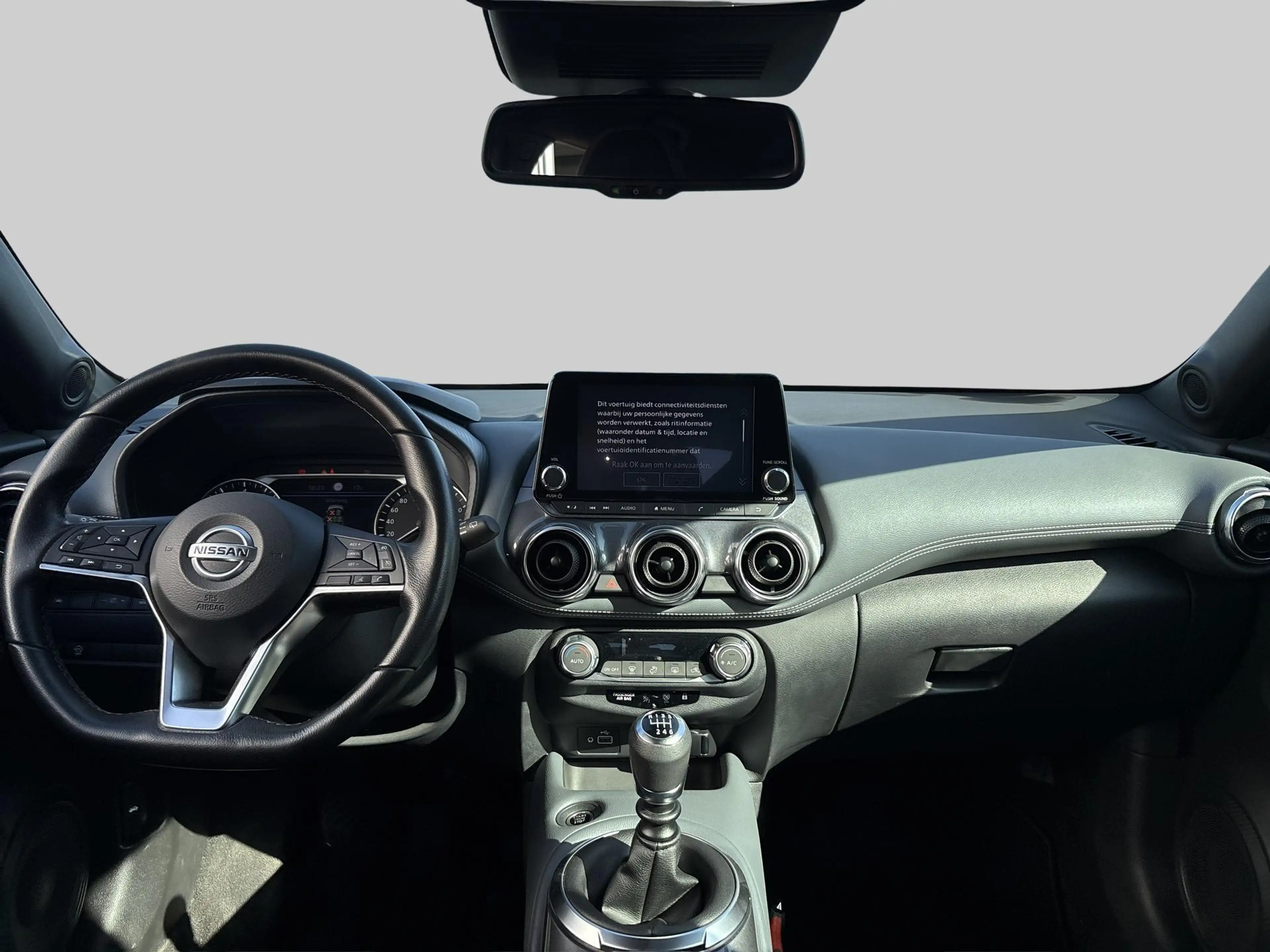Nissan Juke 1.0 DIG-T N-Connecta — photo 11