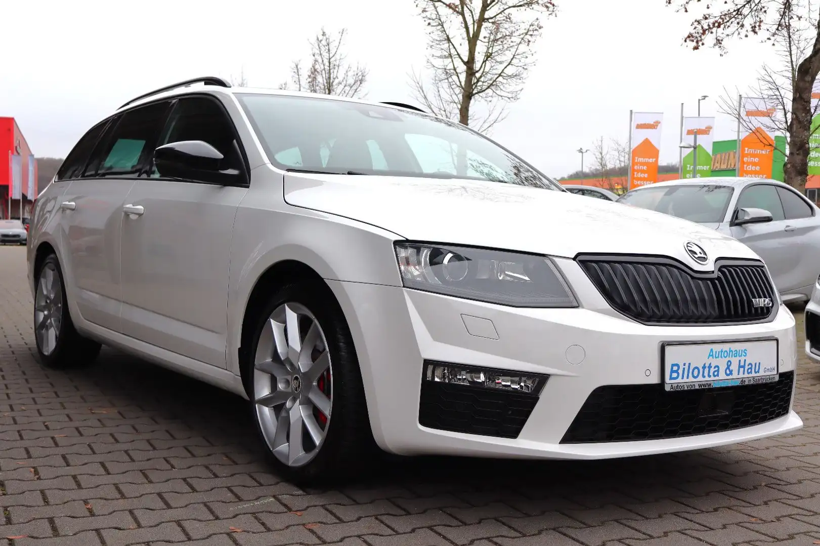 Skoda Octavia Combi RS 220 DSG ! Xenon+Pano+Standhzg ! Weiß - 2