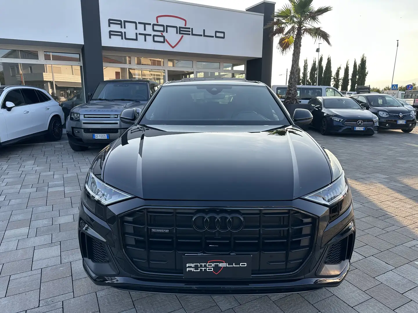 Audi Q8 50 3.0 TDi mhev S-Line Black Edition Quattro Nero - 2