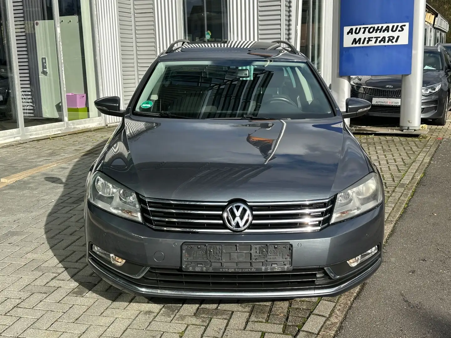 Volkswagen Passat Variant Passat 2.0TDI Comfortline BMT Pano AHK Kamera Grau - 2