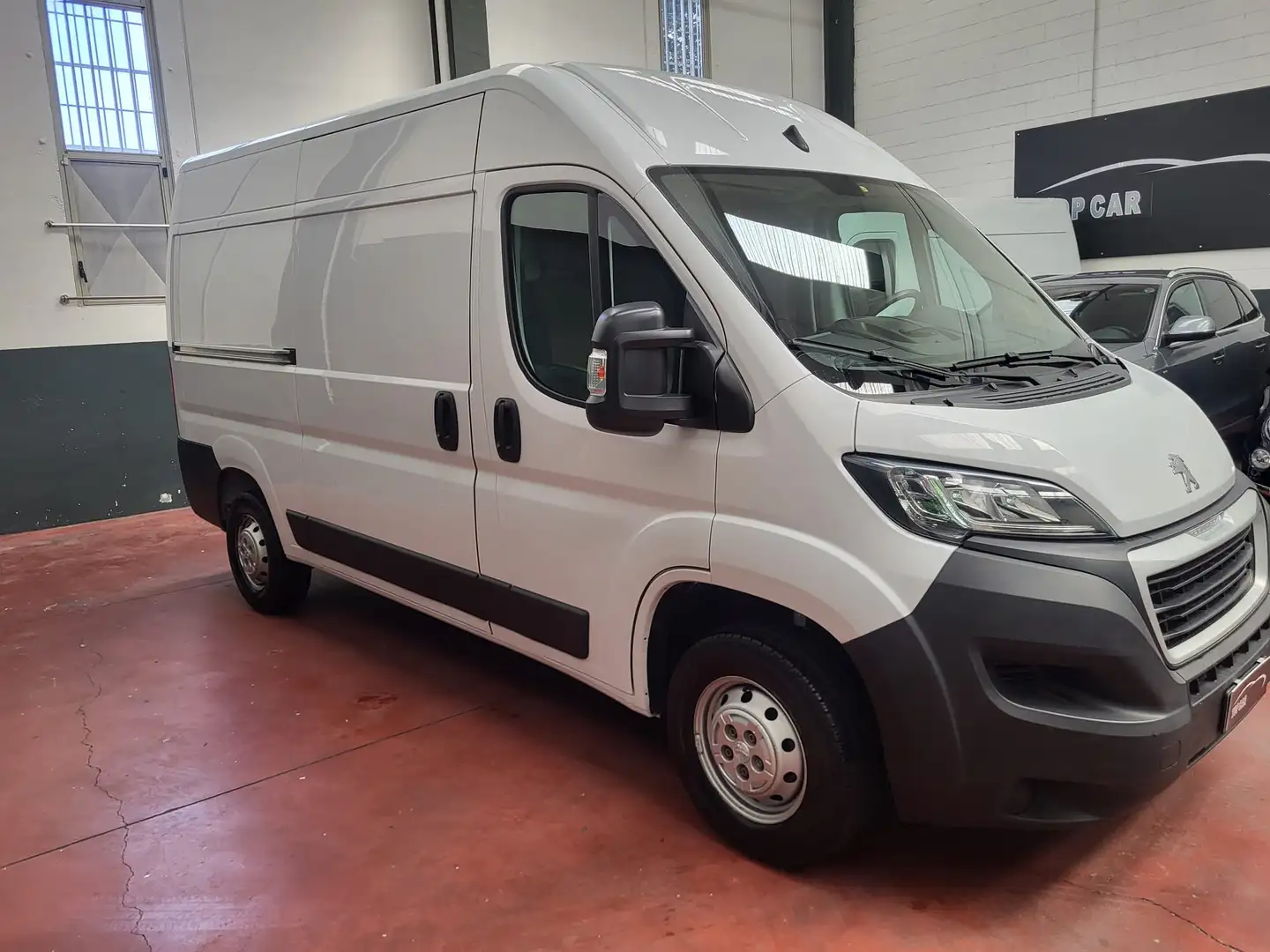 Peugeot Boxer 2.2 bluehdi 140CV L2H2 Bianco - 1