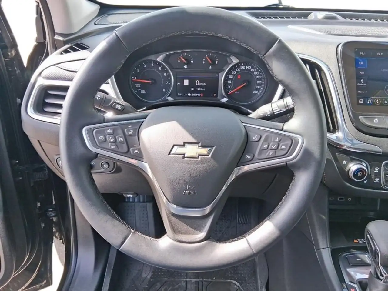 Chevrolet Equinox снимка Chevrolet Equinox