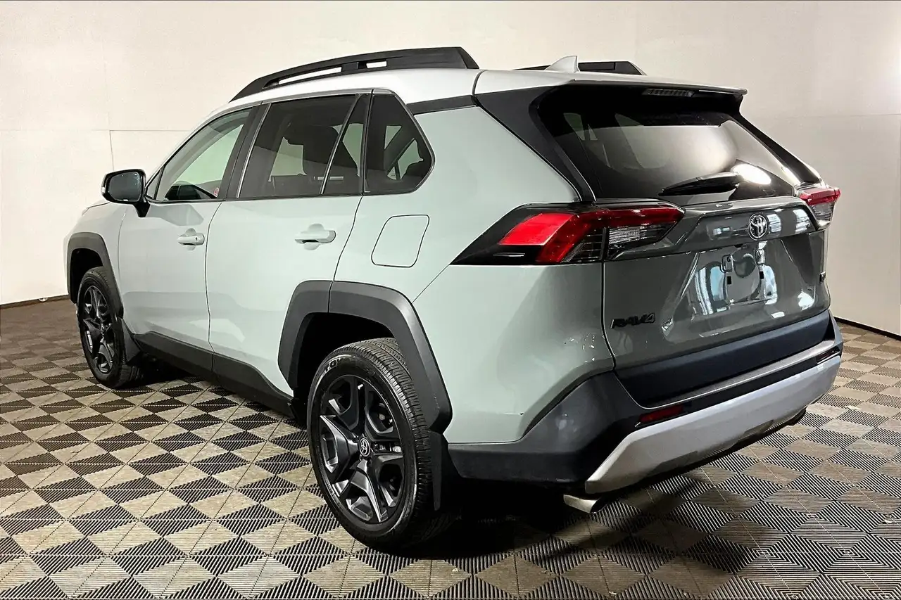 Toyota RAV 4 photo Toyota RAV 4