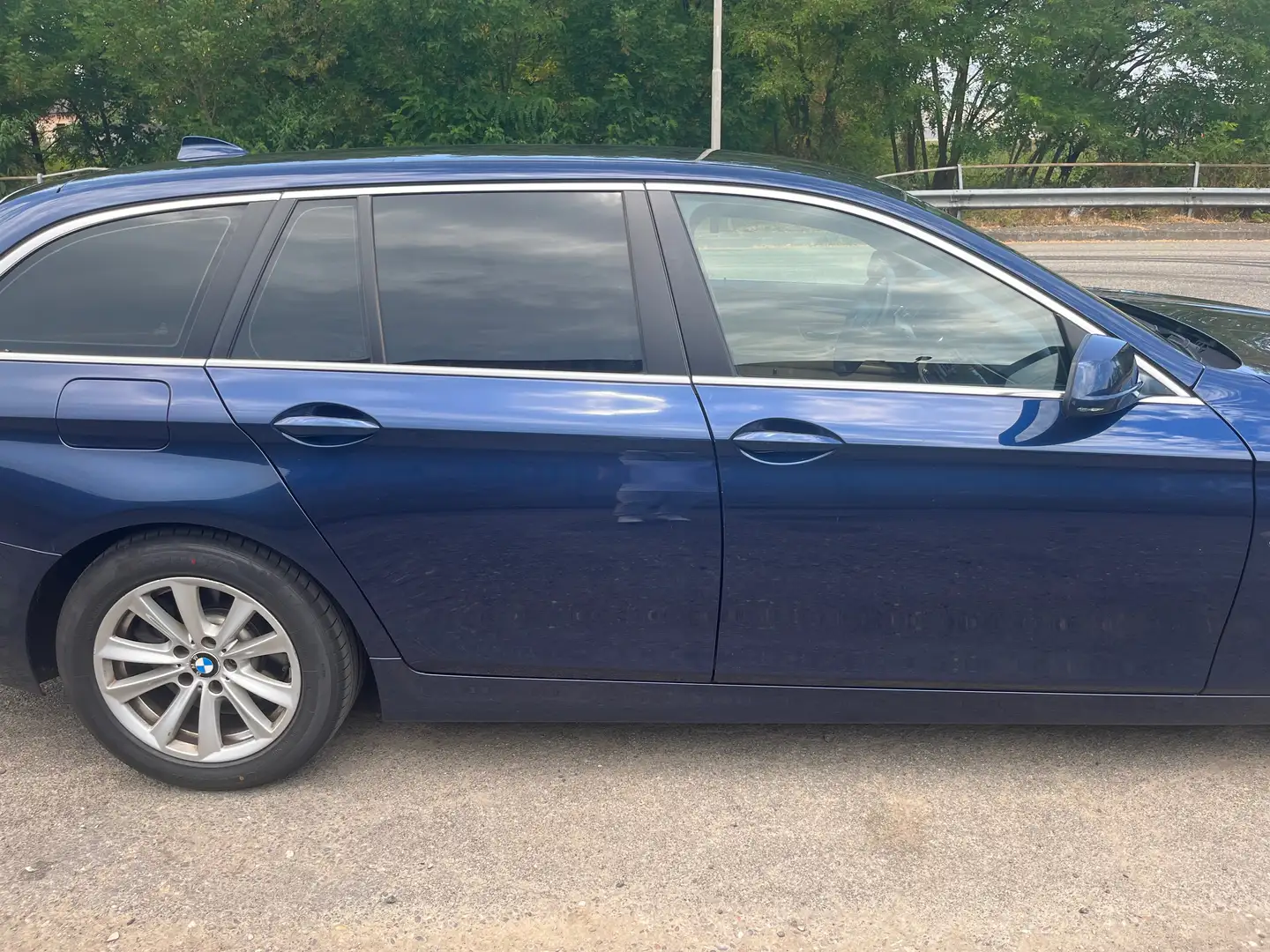 BMW 520 Serie 5 F11 Touring520d Touring Business auto Blu/Azzurro - 2