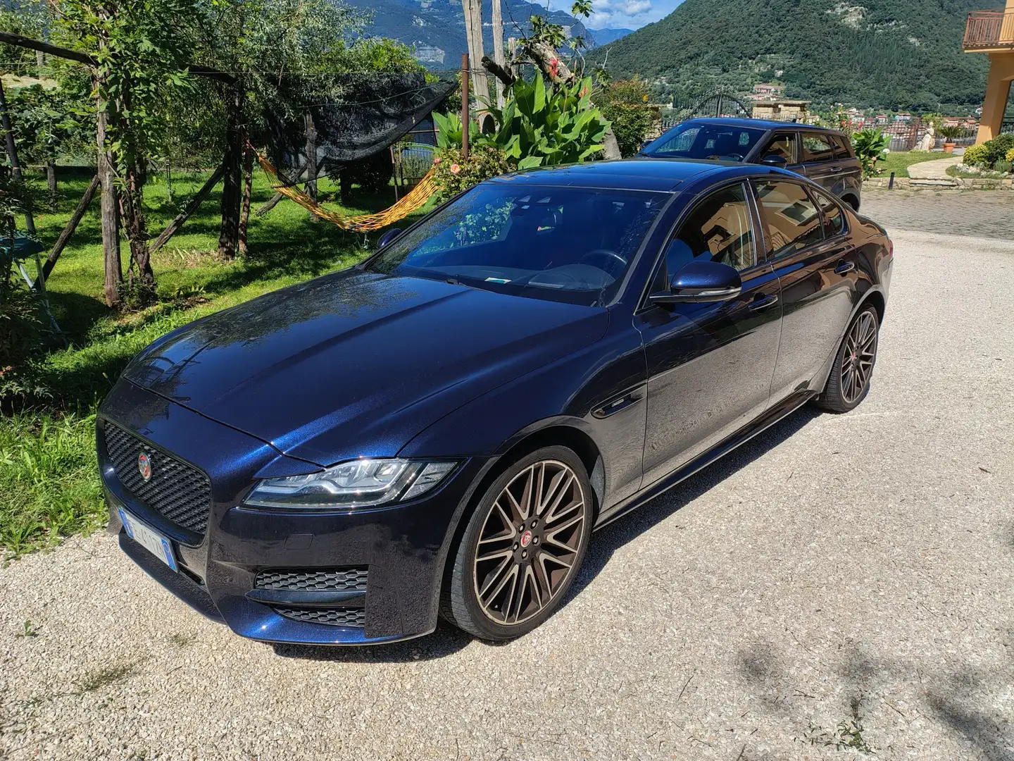 Jaguar XF 2.0d R-Sport awd 180cv auto - 1