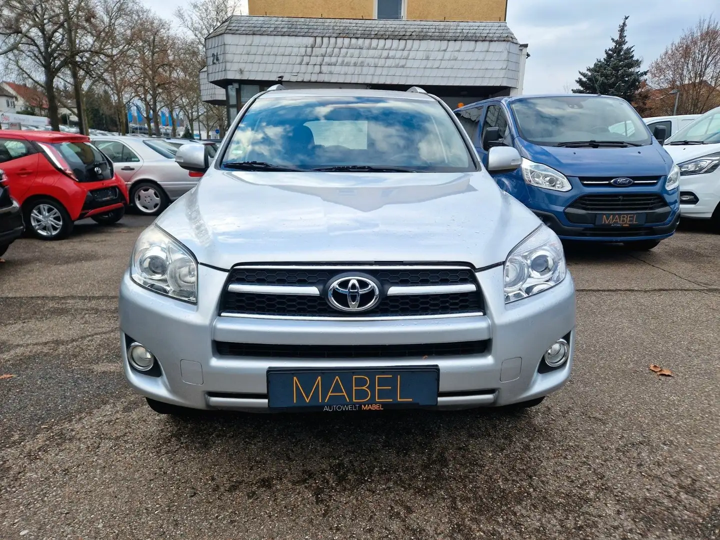 Toyota RAV 4 4WD D-4D +HU NEU+ Silber - 2