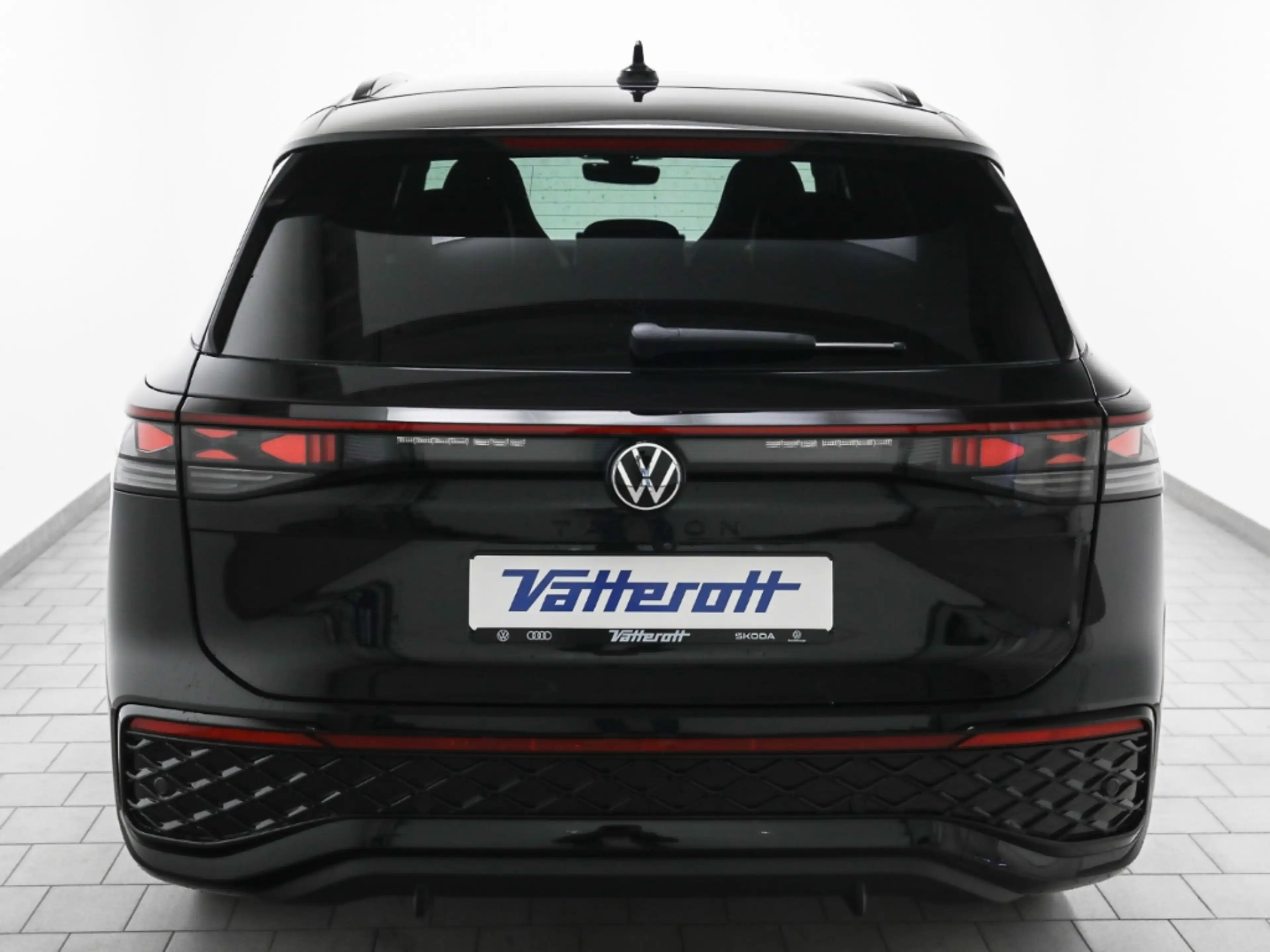 Volkswagen Tayron R-Line 2.0 TSI 4M DSG AHK Navi HuD IQ.Light — photo 4