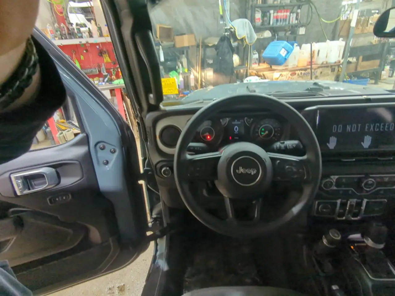 Jeep Wrangler снимка Jeep Wrangler