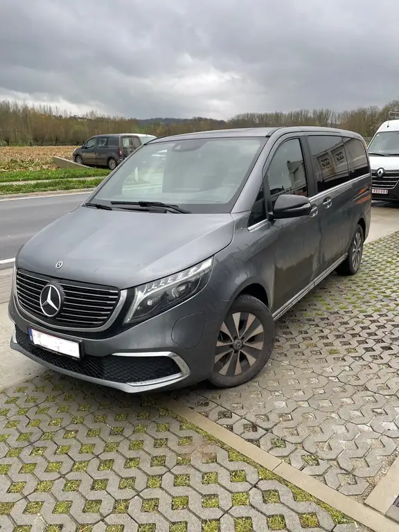 Mercedes-Benz EQV 300 2023 из Европы — купить под ключ