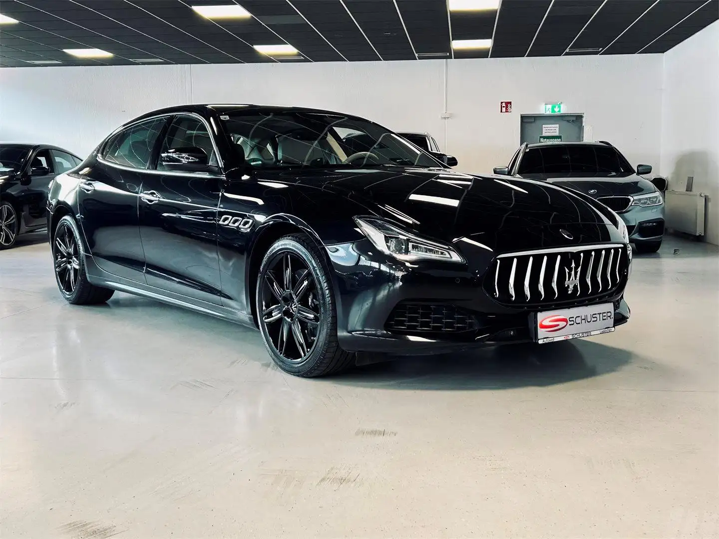 Maserati Quattroporte S Q4 Schwarz - 1
