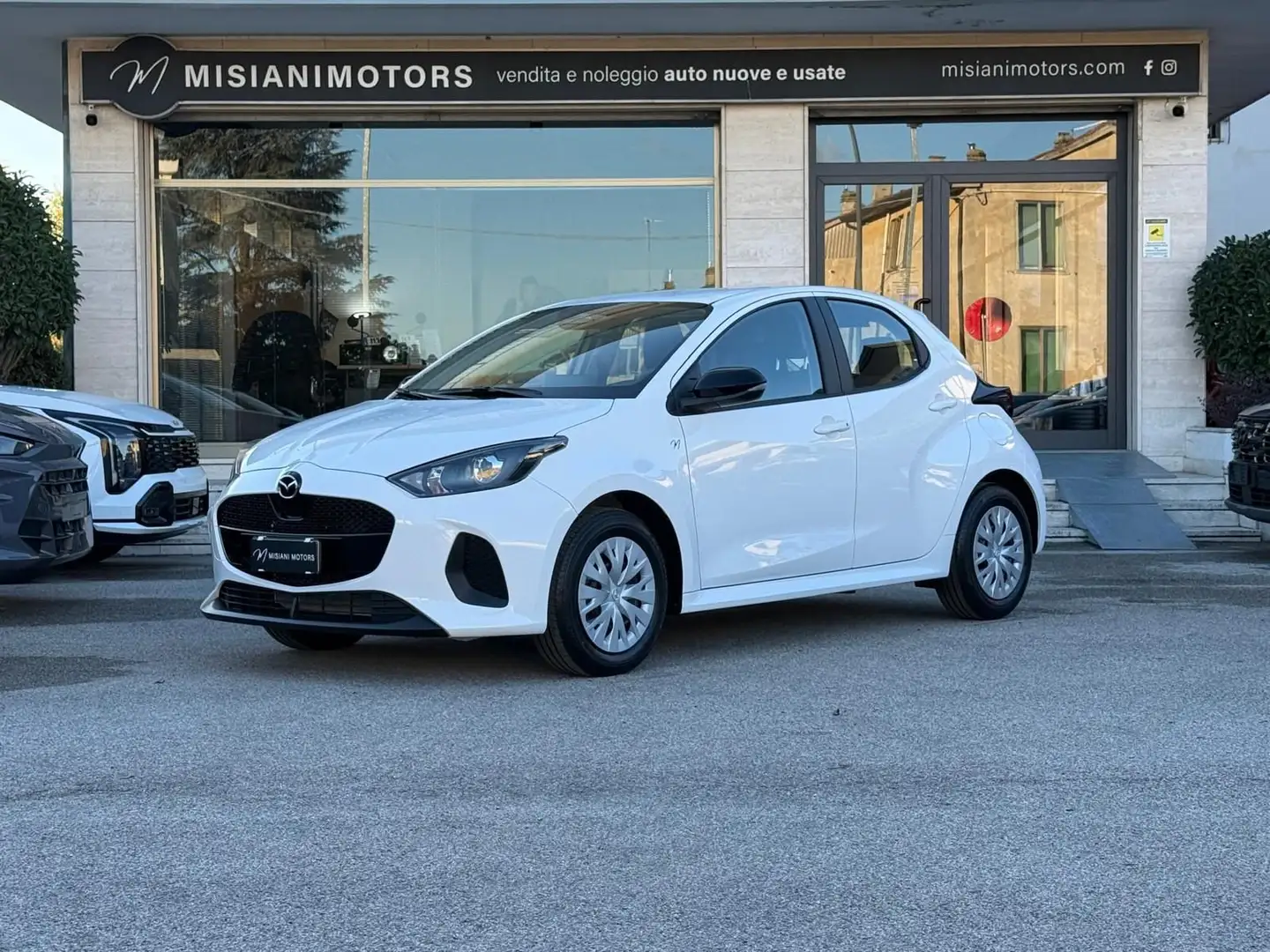 Mazda 2 Hybrid 1.5 VVT e-CVT Full Hybrid Electric Prime-L Grigio - 2