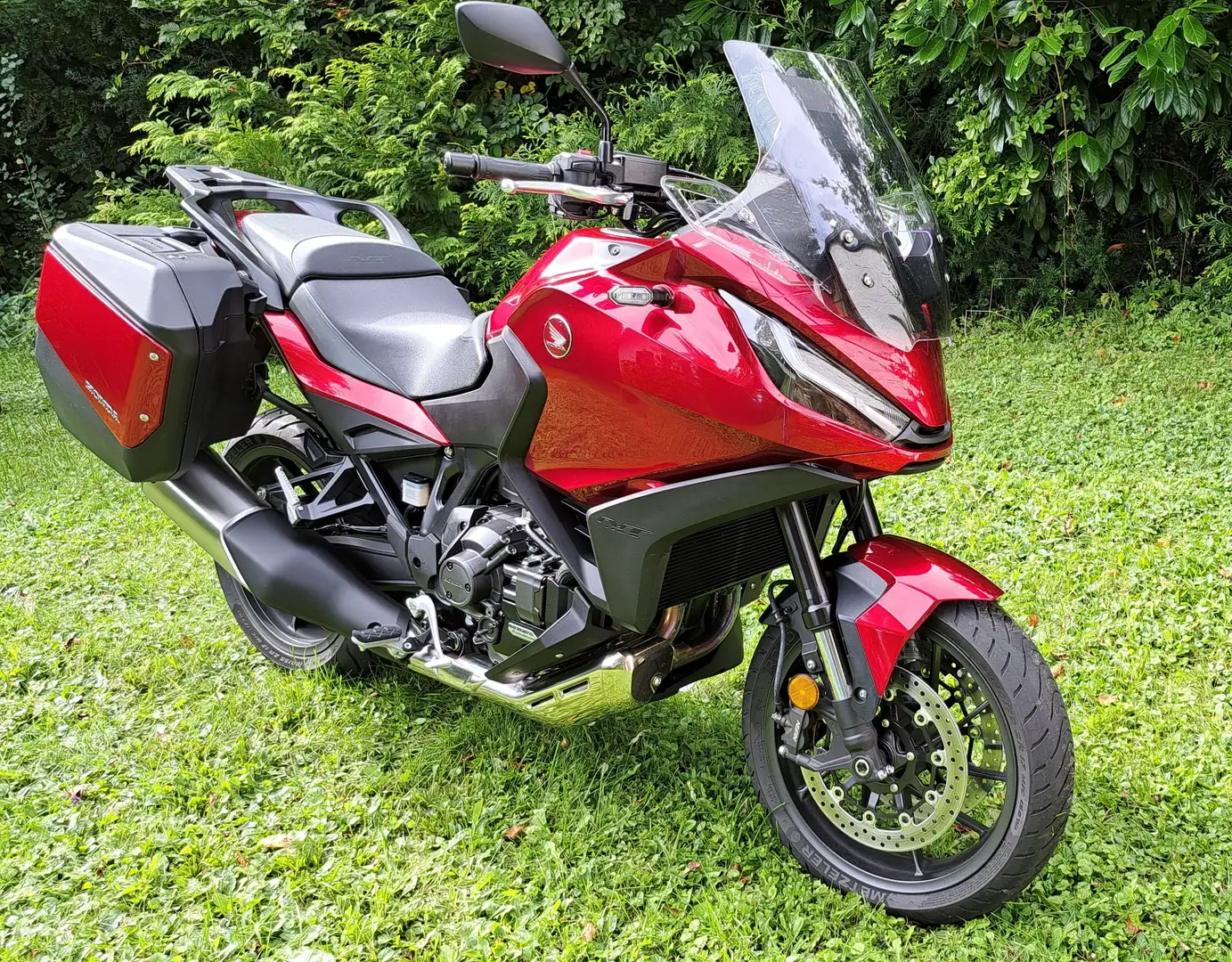 Honda NT 1100 DCT/Automatik Roşu - 1