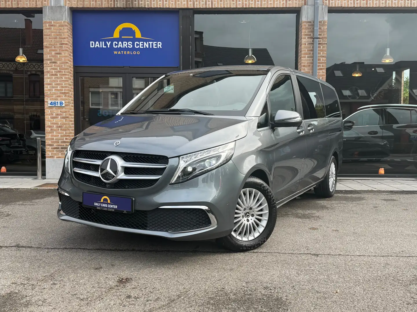 Mercedes-Benz V 300 4MATIC*FULL OPTION*MAGNIFIQUE*1ER PROPRIO+CARNET Gris - 1