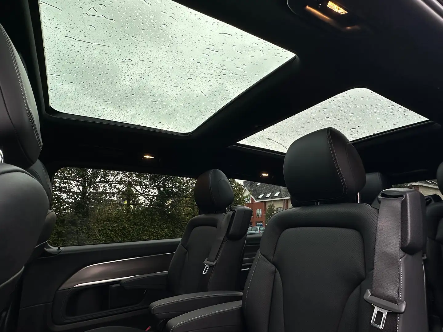 Mercedes-Benz V 300 4 Matic PANO FULL OPTIONS Air matic *** UNIQUE *** Gris - 2