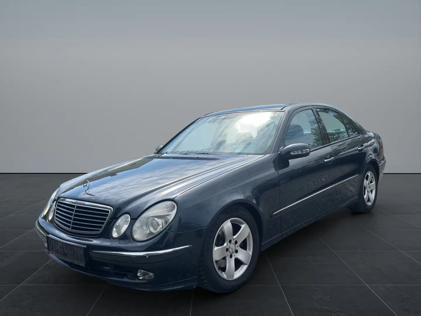 Mercedes-Benz E 270 E 270 Avantgarde CDI Aut. - Pano - Pickerl 1/27 +4 Schwarz - 1