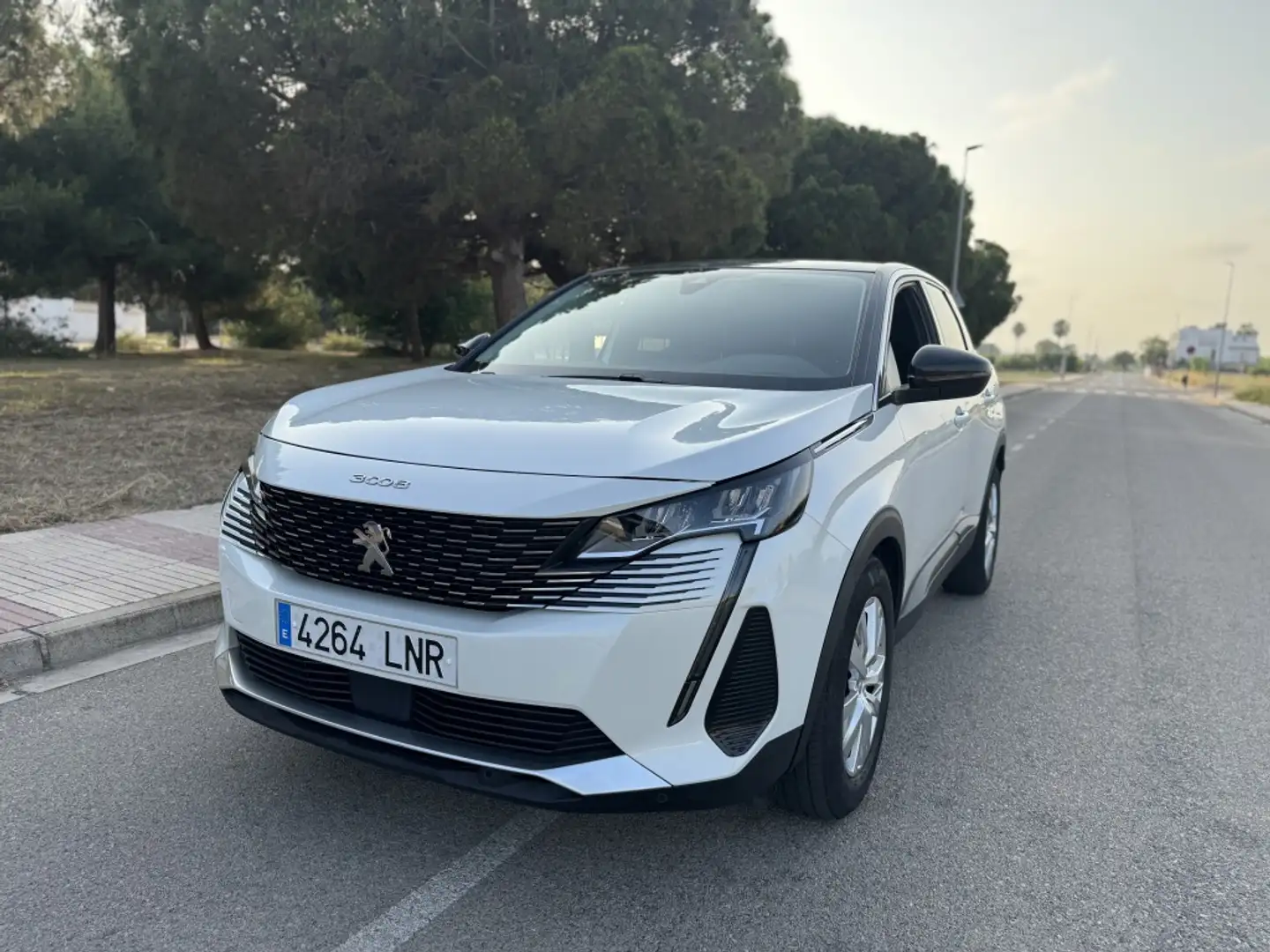 Peugeot 3008 1.5BlueHDi Active Pack S&S 130 Wit - 2