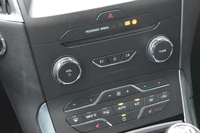 Ford S-Max view 22