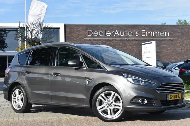 2018 Ford S-Max in Grey for sale