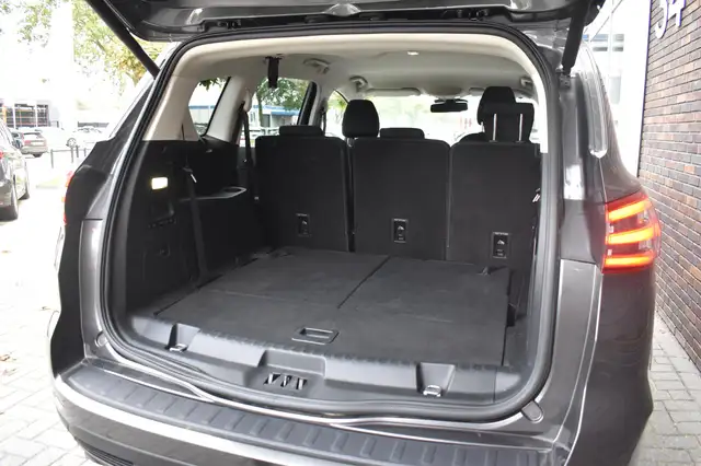 Ford S-Max view 7