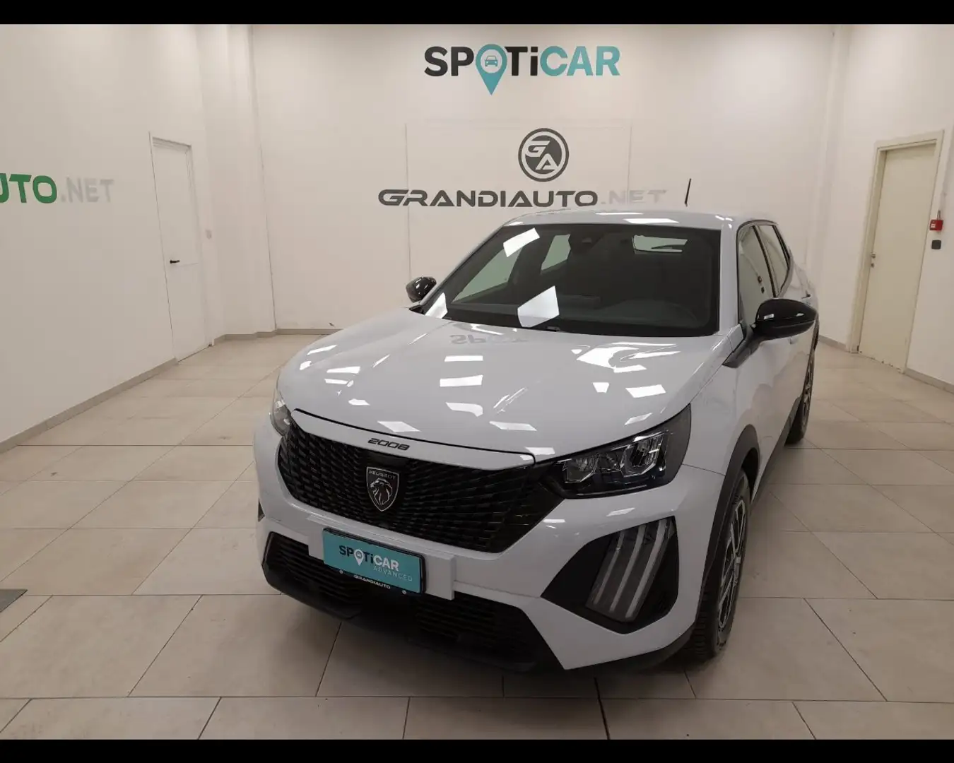 Peugeot 2008 II 2023 1.2 puretech Style s&s 100cv Blanc - 1