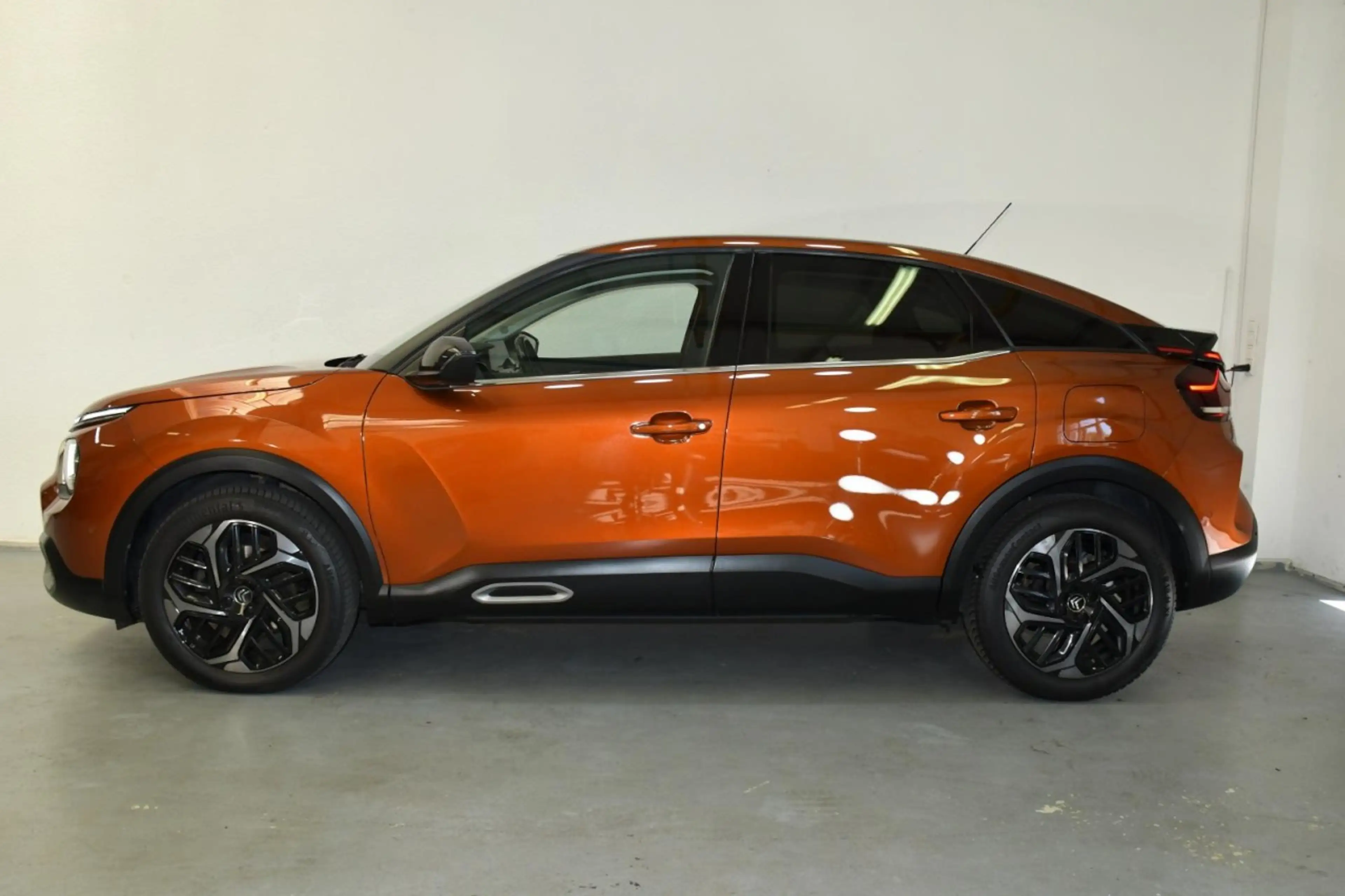 Citroen C4 Shine Aut. ACC*TW*HuD*KEY*CAM*NAV*SHZ*APP* Klima — photo 9