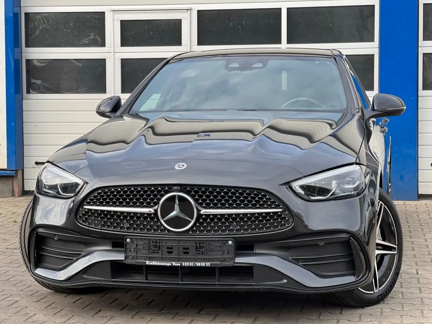 Mercedes-Benz C 300 e 9G-Tronic  AMG-LINE/NIGHT/PANO/DISTRONIC Gris - 1