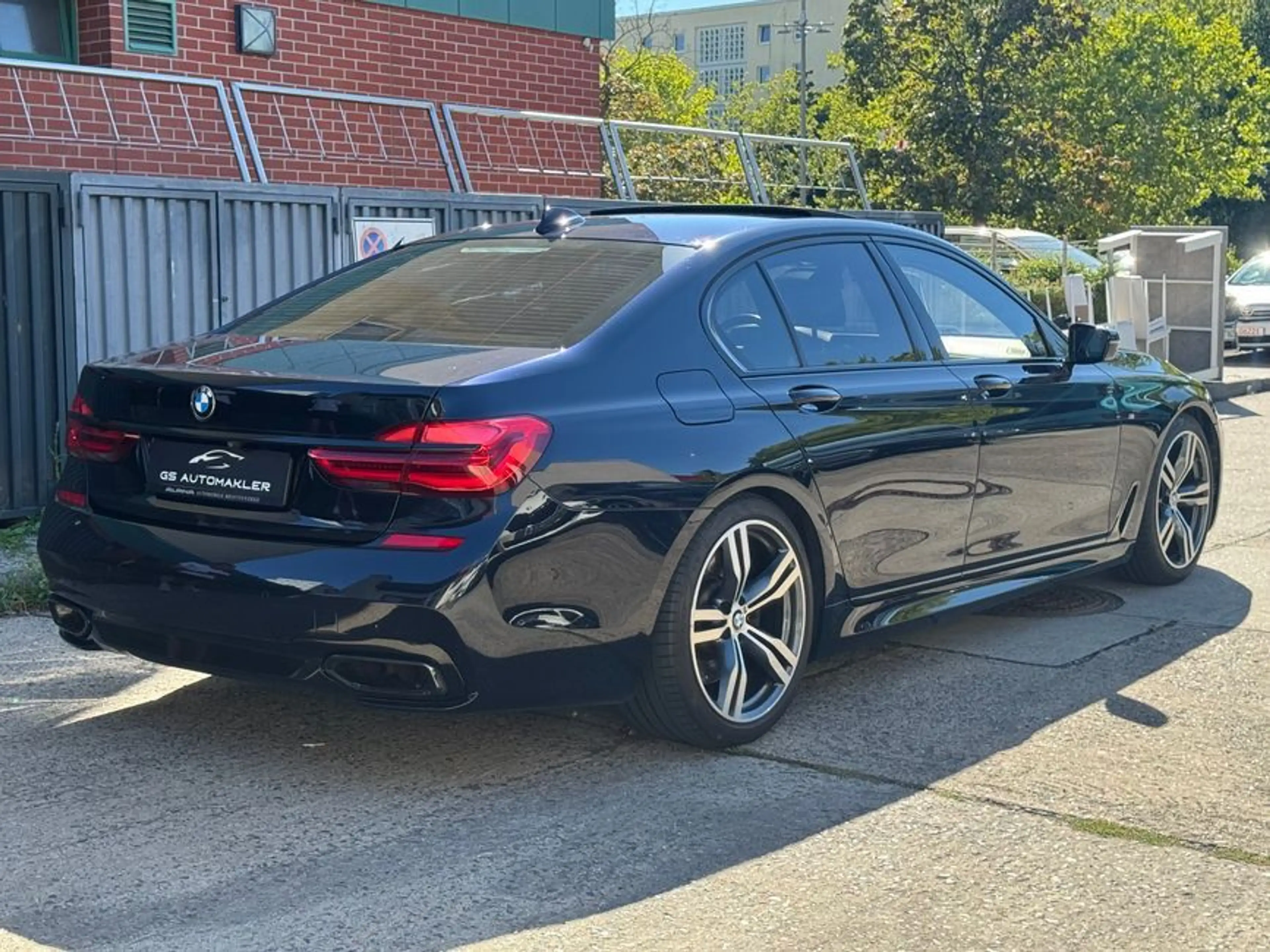 BMW 750 i xDrive Massage B&W Einzelsitze TV VOLL — photo 6