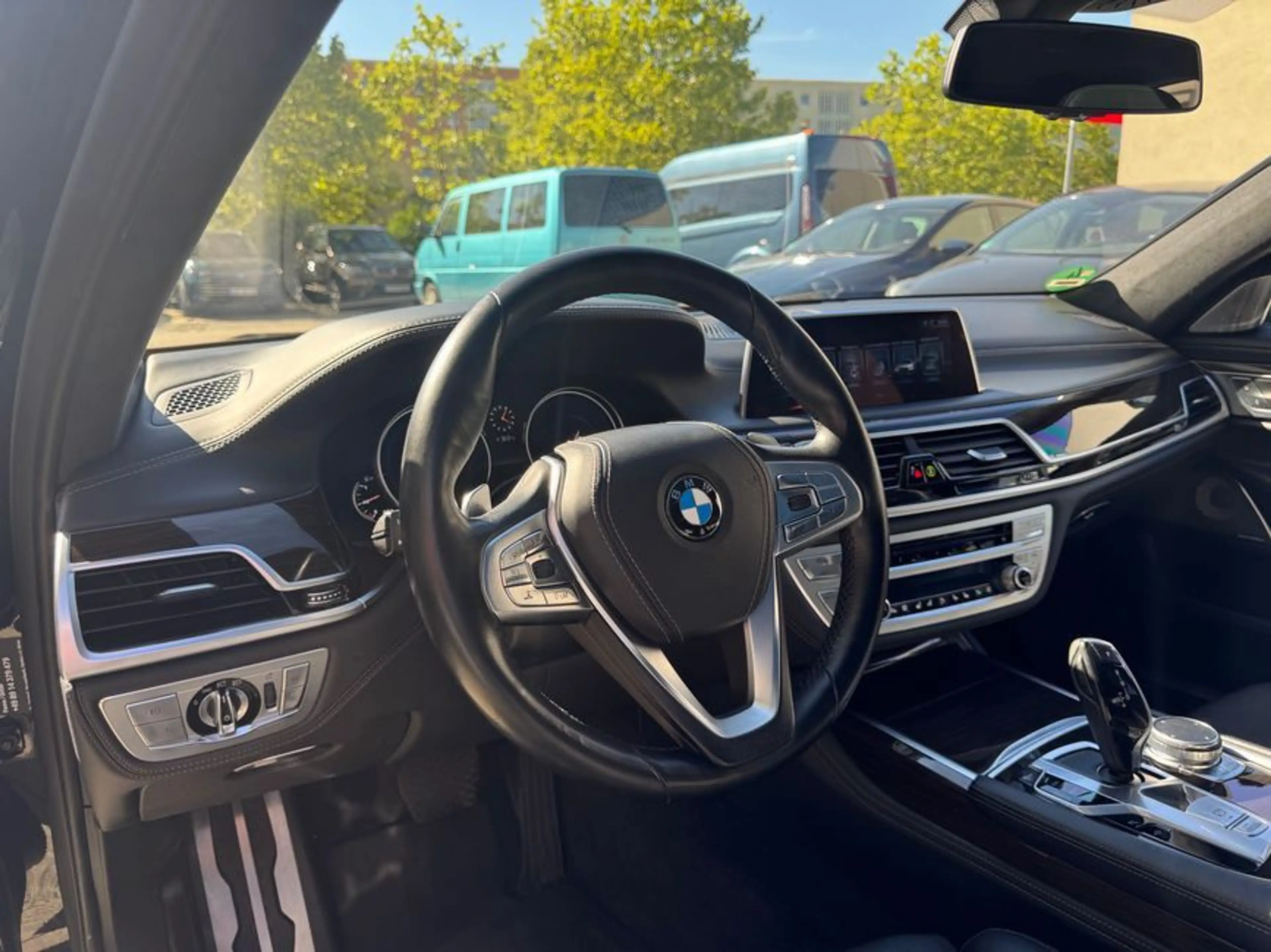 BMW 750 i xDrive Massage B&W Einzelsitze TV VOLL — photo 8