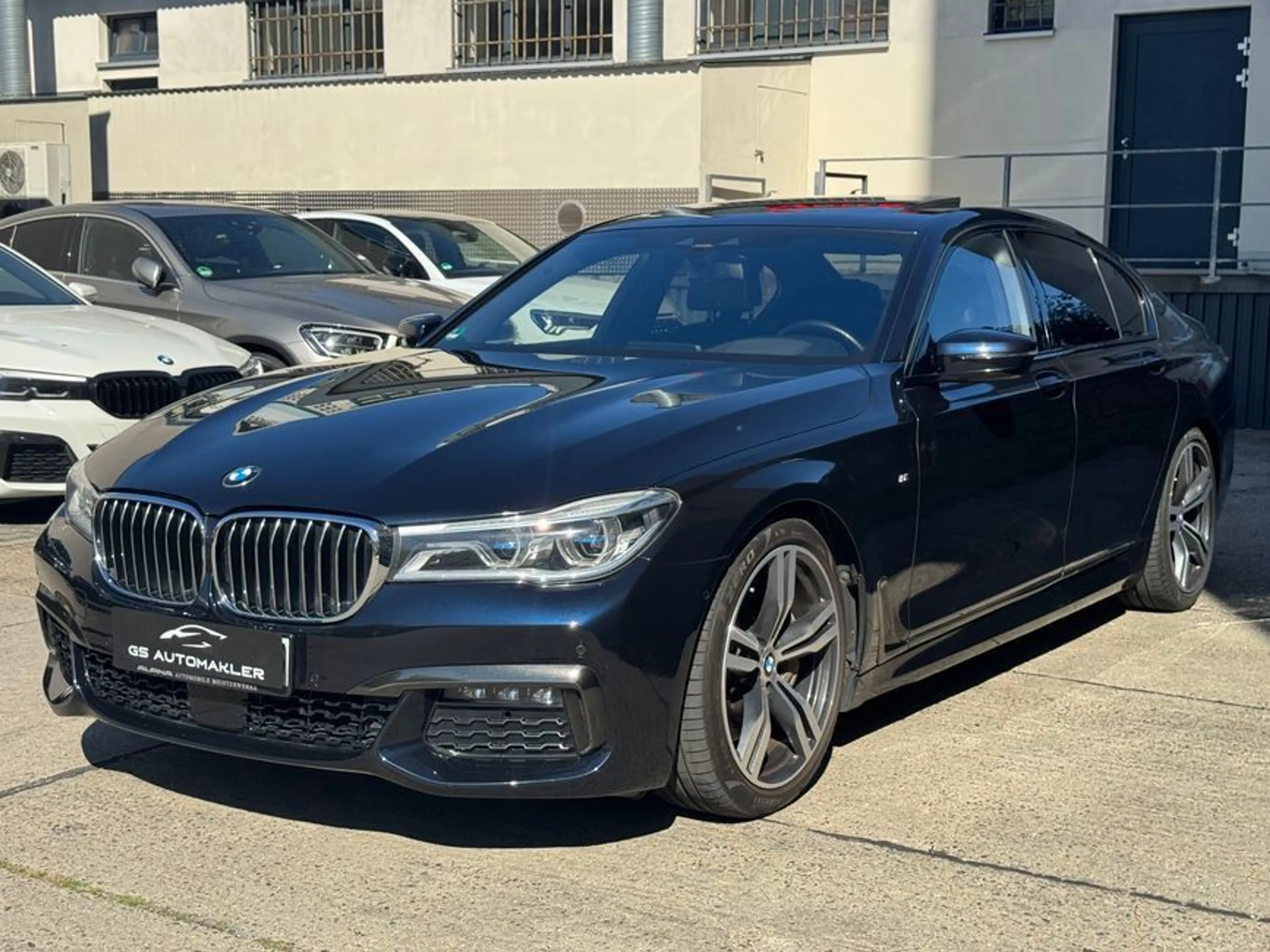 BMW 750 i xDrive Massage B&W Einzelsitze TV VOLL — photo 4