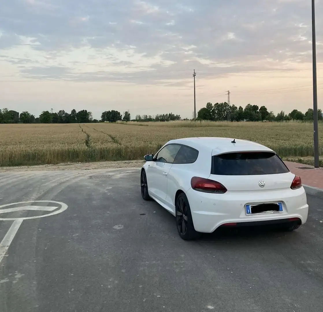 Volkswagen Scirocco 1.4 tsi bm 122cv - 2