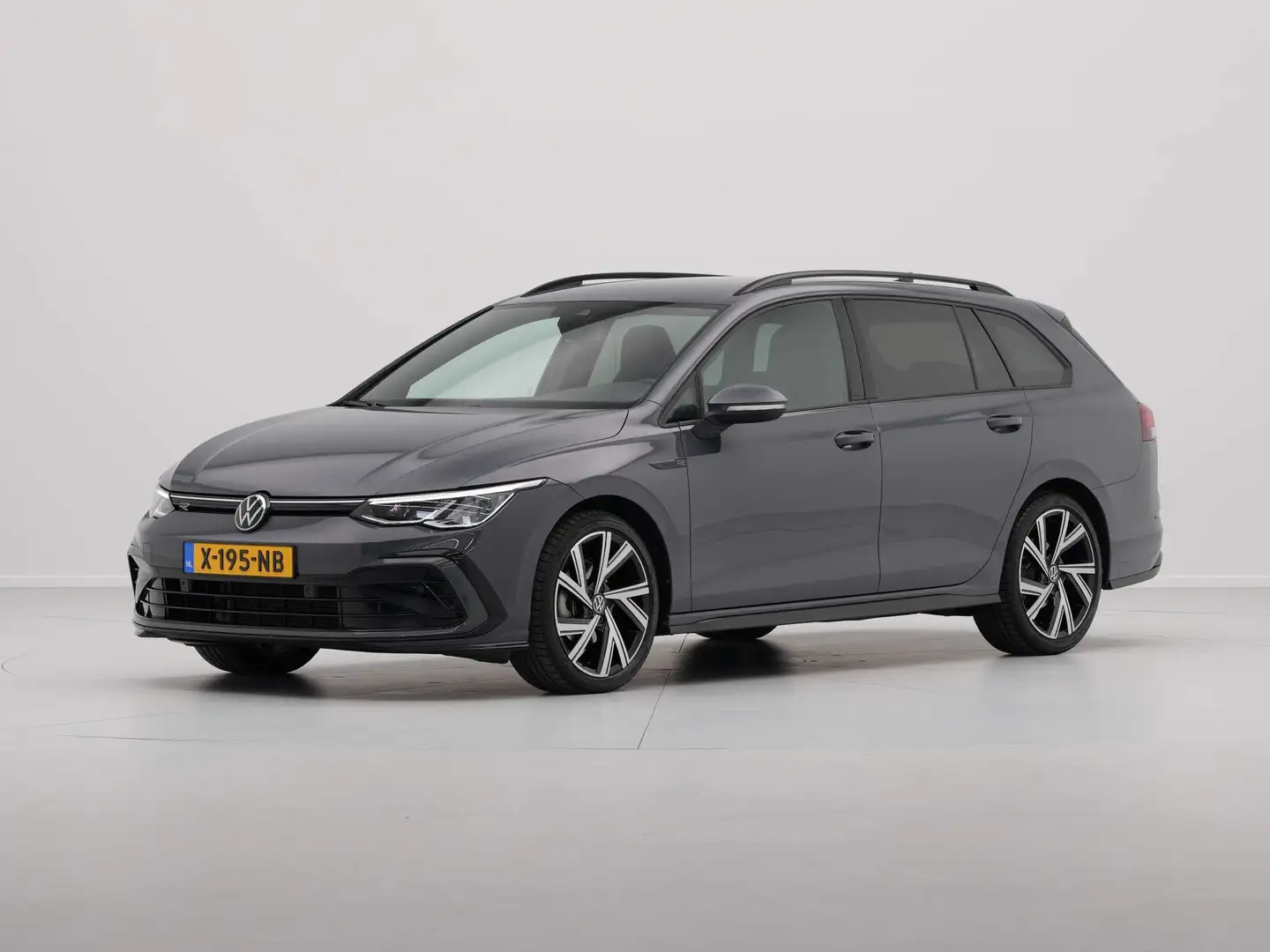 Volkswagen Golf Variant 1.5 eTSI 130pk DSG R-Line Navigatie Pdc Clima Acc Grijs - 2