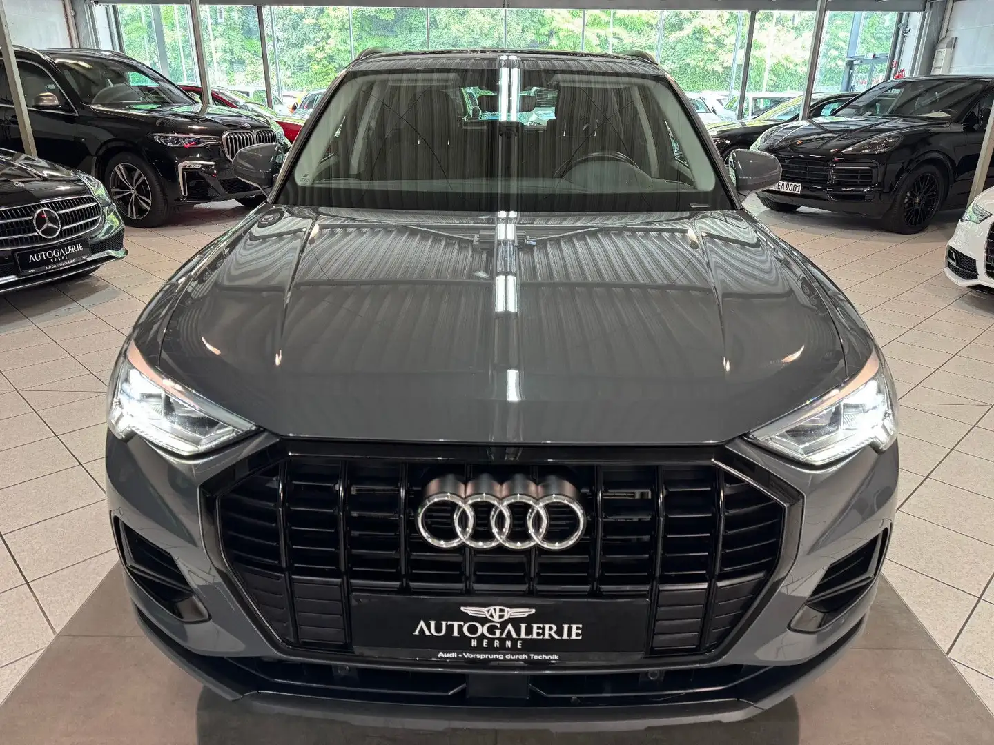 Audi Q3 35 TDI advanced*PANO*LED*ACC*AHK*R-KAMERA*19" Grau - 2