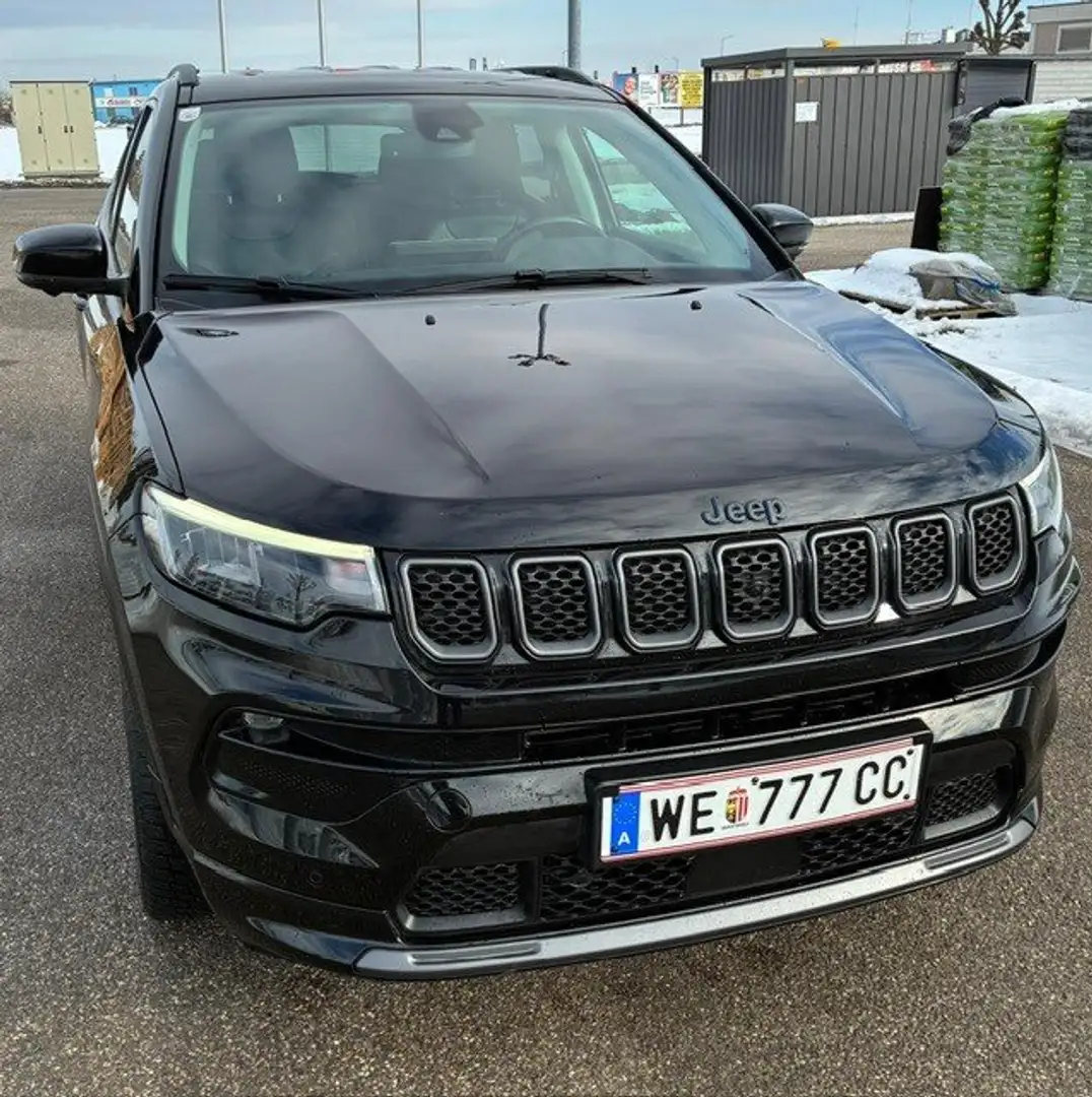 Jeep Compass S Plug-In Hybrid 4WD Schwarz - 1