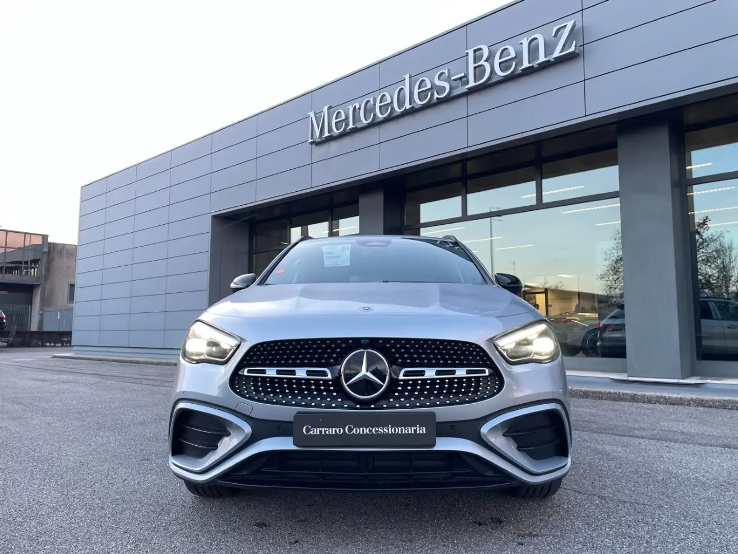Mercedes-Benz GLA 200 d automatic Argento - 2