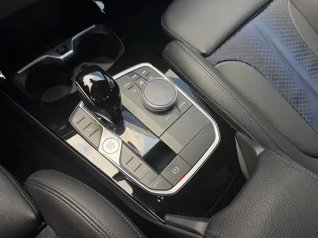 BMW 2 Series view 11