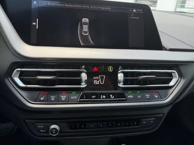 BMW 2 Series view 10