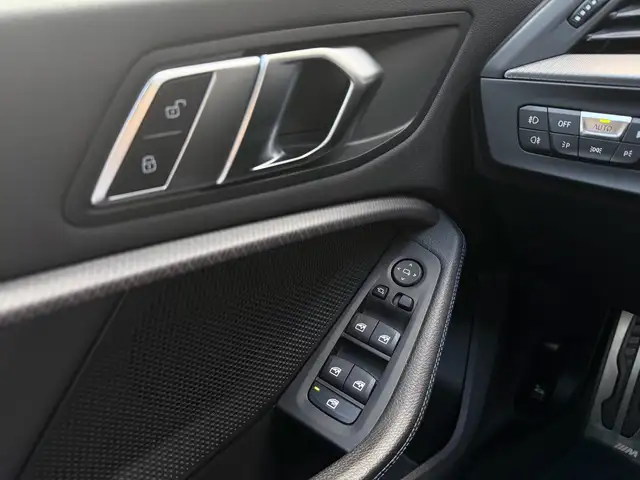 BMW 2 Series view 15