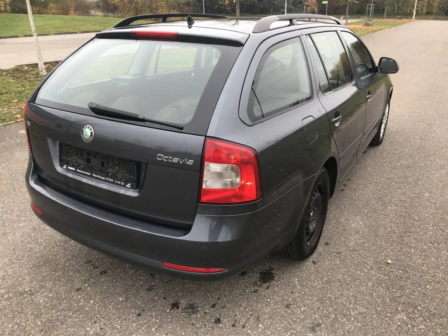 Skoda Skoda Octavia Kombi 1,4 2.Hand*HU 06/2027*Klimaanl Grau - 2